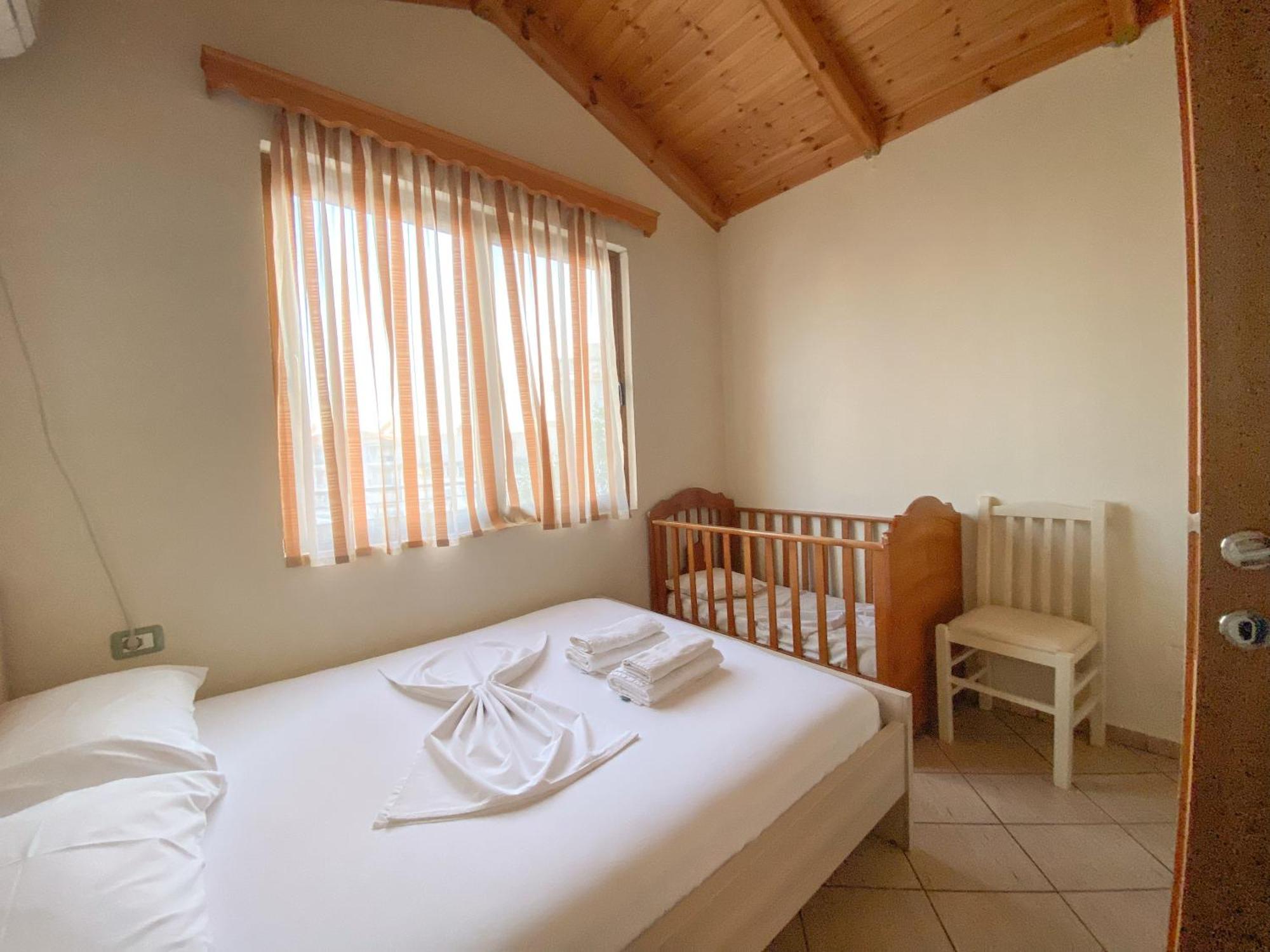 Summerland Saranda エクステリア 写真