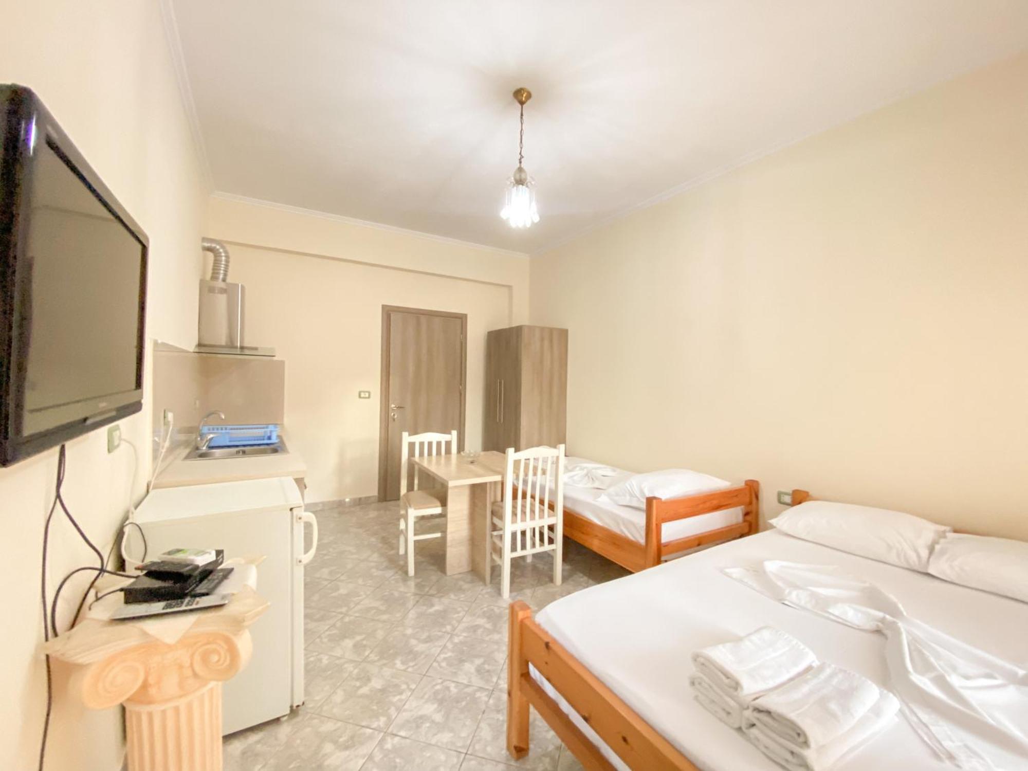 Summerland Saranda エクステリア 写真